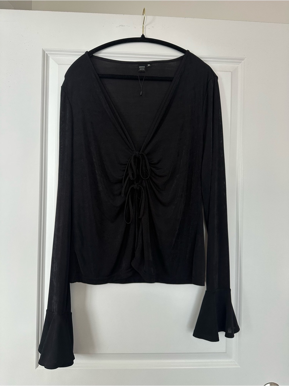 WOMEN Top - Black Tie-Front Long Sleeve Top